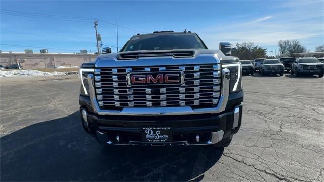 Photo of 2025 Onyx Black GMC Sierra 2500