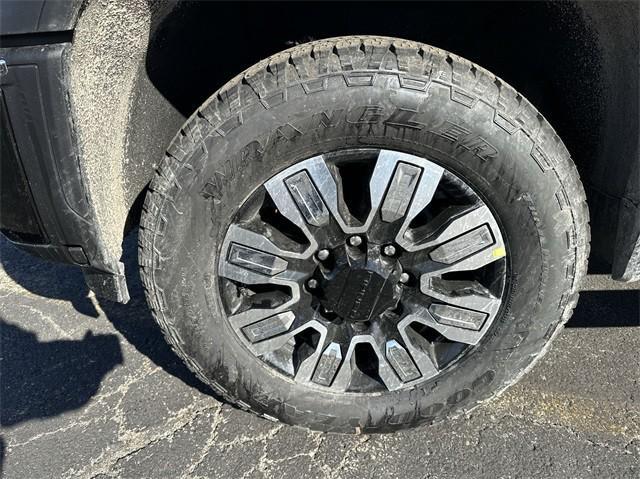 Photo of 2025 Onyx Black GMC Sierra 2500
