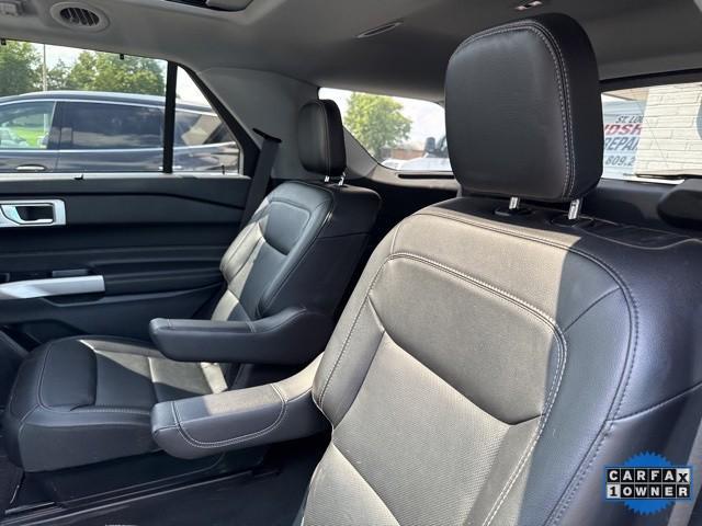 Photo of 2023 Carbonized Gray Metallic Ford Explorer
