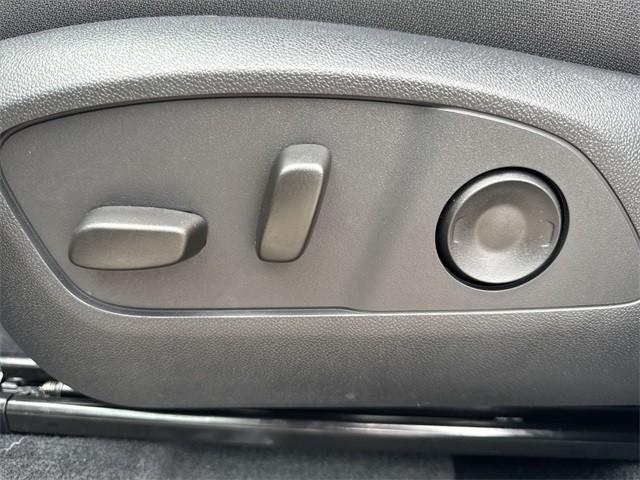 Photo of 2026 Ebony Twilight Metallic GMC Acadia