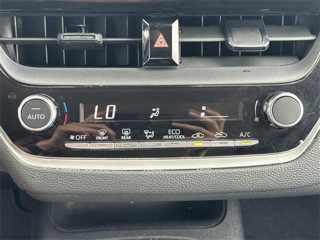 Photo of 2023 Classic Silver Metallic Toyota Corolla