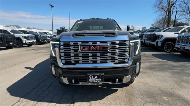 Photo of 2025 Onyx Black GMC Sierra 2500