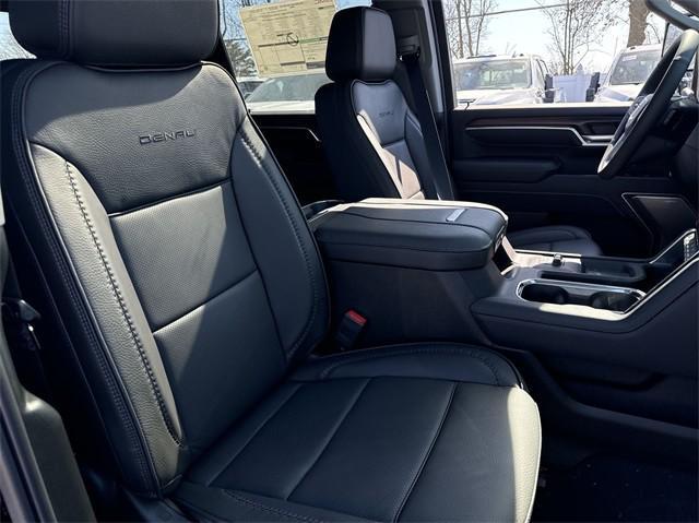 Photo of 2025 Onyx Black GMC Sierra 2500