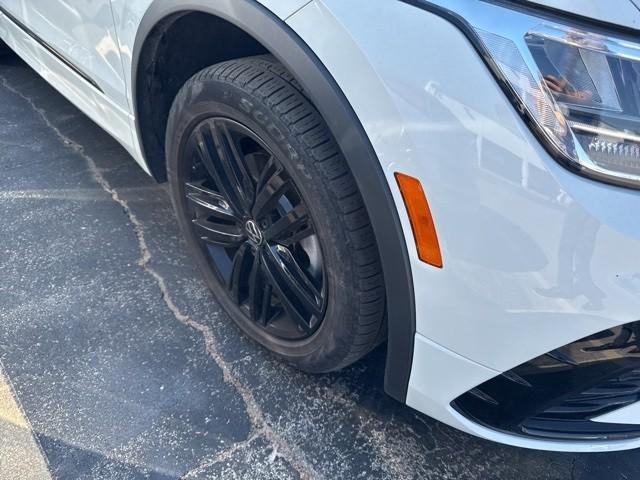 Photo of 2022 Pure White Volkswagen Tiguan
