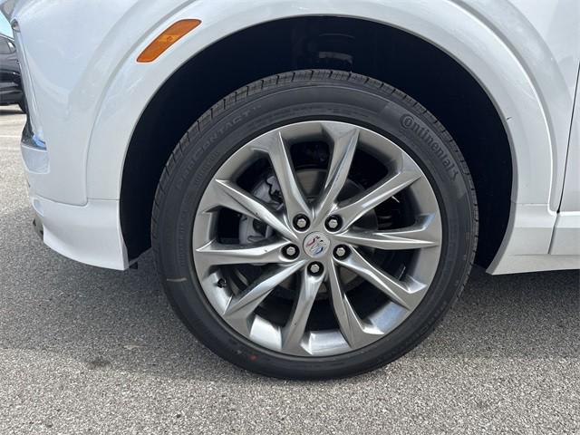 Photo of 2026 White Frost Tricoat Buick Encore GX