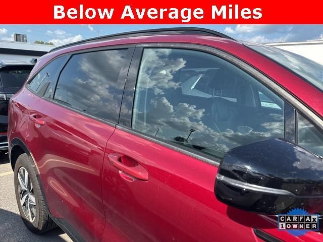 Photo of 2022 Passion Red Tintcoat Kia Sorento