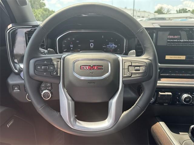 Photo of 2025 Summit White GMC Sierra 1500