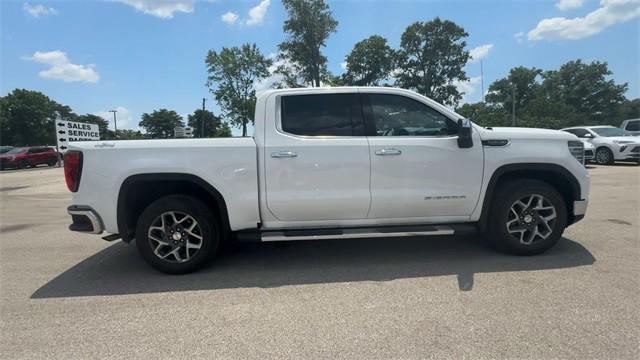 Photo of 2025 Summit White GMC Sierra 1500