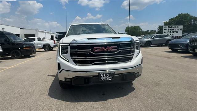 Photo of 2025 Summit White GMC Sierra 1500