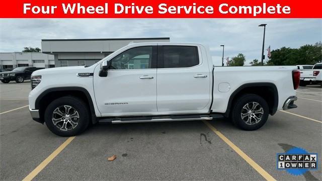 Photo of 2022 Summit White GMC Sierra 1500