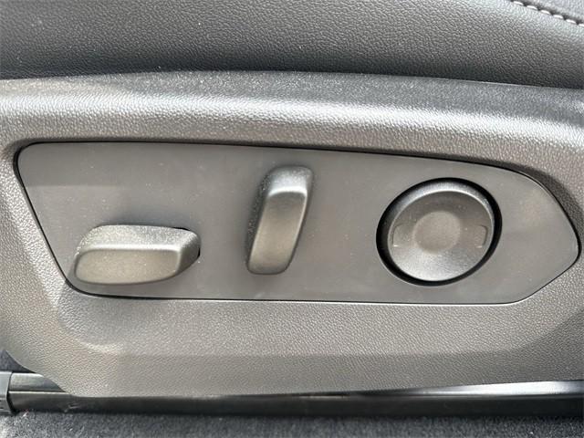 Photo of 2025 Onyx Black GMC Canyon