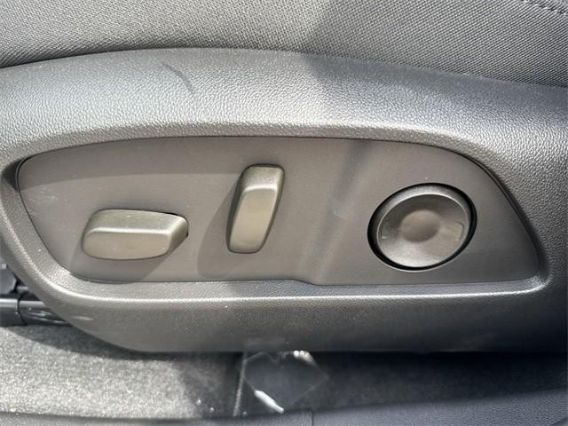 Photo of 2026 Summit White GMC Terrain