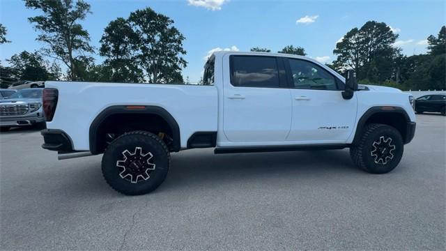 Photo of 2025 Summit White GMC Sierra 2500
