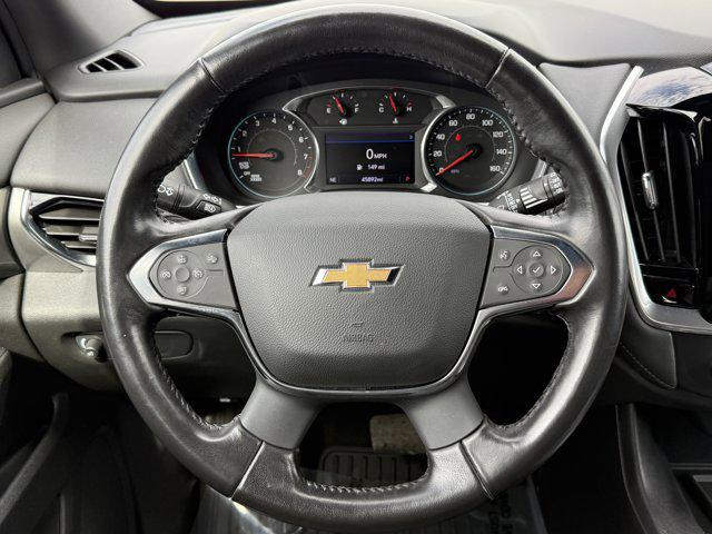 Photo of 2022 Silver Sage Metallic Chevrolet Traverse