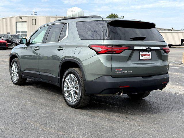 Photo of 2022 Silver Sage Metallic Chevrolet Traverse