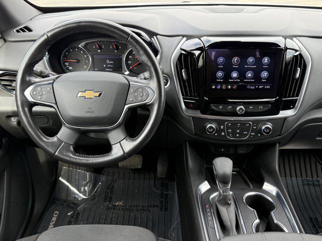 Photo of 2022 Silver Sage Metallic Chevrolet Traverse