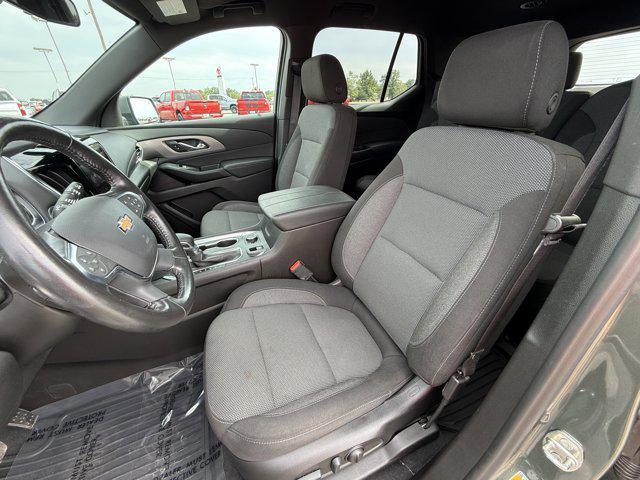 Photo of 2022 Silver Sage Metallic Chevrolet Traverse