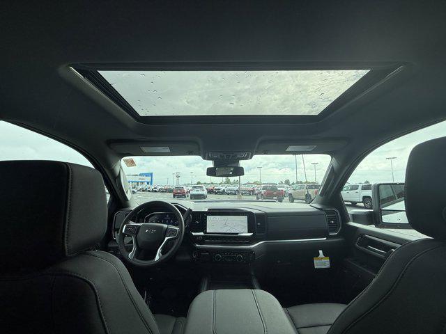 Photo of 2025 Summit White Chevrolet Silverado 3500