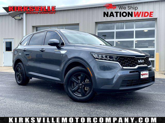 Photo of 2022 Gravity Grey Kia Sorento