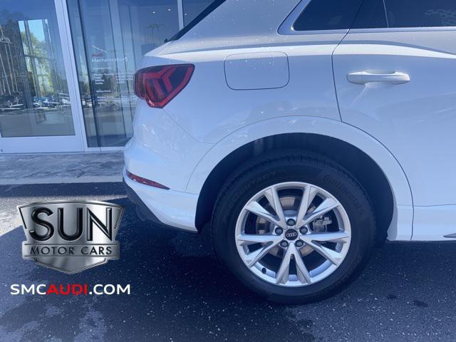 Photo of 2025 Glacier White Audi Q3