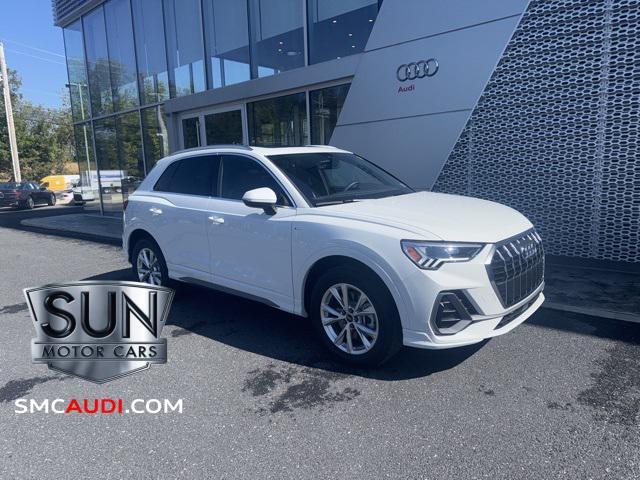 Photo of 2025 Glacier White Audi Q3