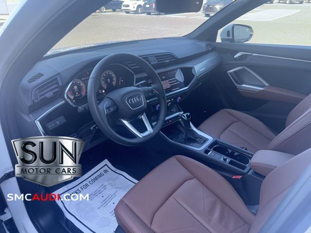 Photo of 2025 Glacier White Audi Q3
