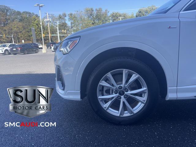 Photo of 2025 Glacier White Audi Q3