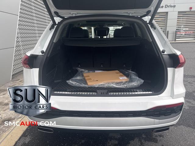 Photo of 2025 Arkona White Audi Q5
