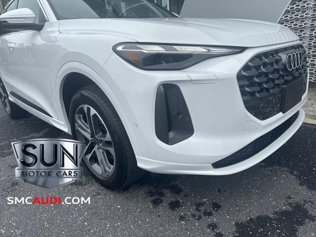 Photo of 2025 Arkona White Audi Q5