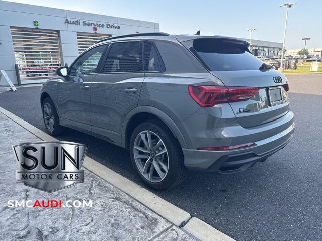 Photo of 2025 Chronos Gray Metallic Audi Q3