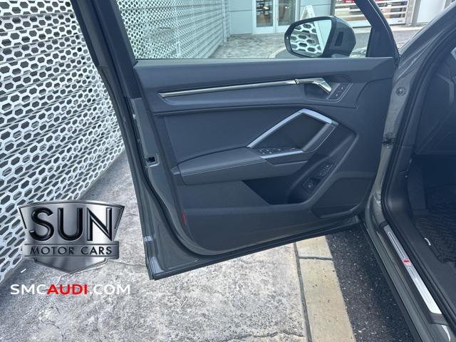 Photo of 2025 Chronos Gray Metallic Audi Q3