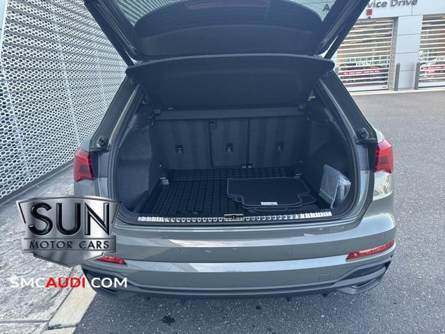 Photo of 2025 Chronos Gray Metallic Audi Q3