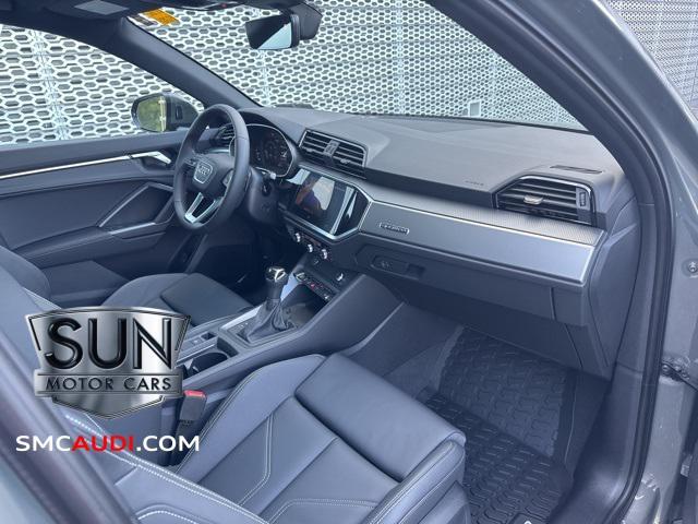 Photo of 2025 Chronos Gray Metallic Audi Q3