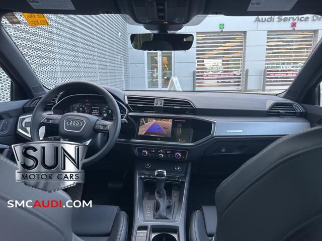 Photo of 2025 Chronos Gray Metallic Audi Q3