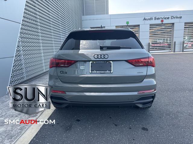 Photo of 2025 Chronos Gray Metallic Audi Q3