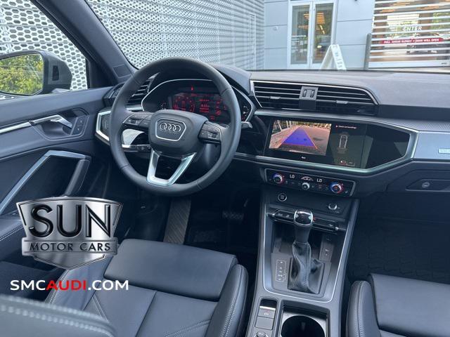 Photo of 2025 Chronos Gray Metallic Audi Q3