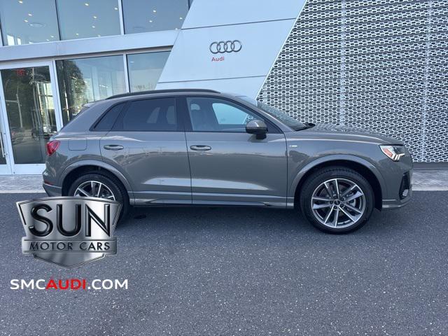 Photo of 2025 Chronos Gray Metallic Audi Q3