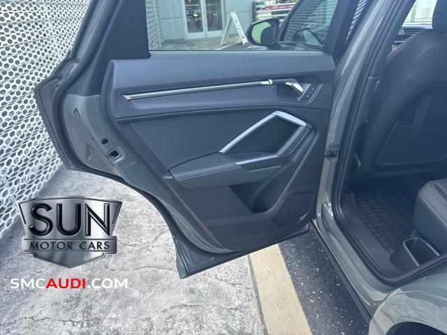 Photo of 2025 Chronos Gray Metallic Audi Q3