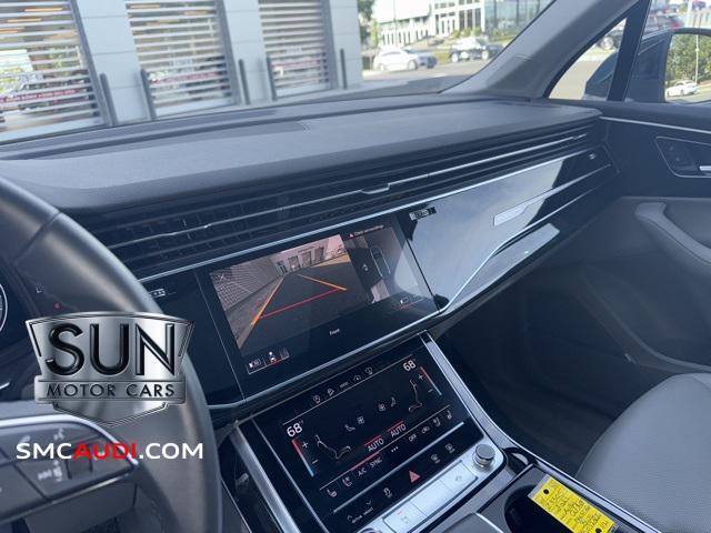Photo of 2021 Galaxy Blue Metallic Audi Q7