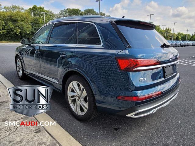 Photo of 2021 Galaxy Blue Metallic Audi Q7