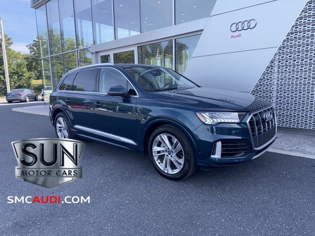 Photo of 2021 Galaxy Blue Metallic Audi Q7