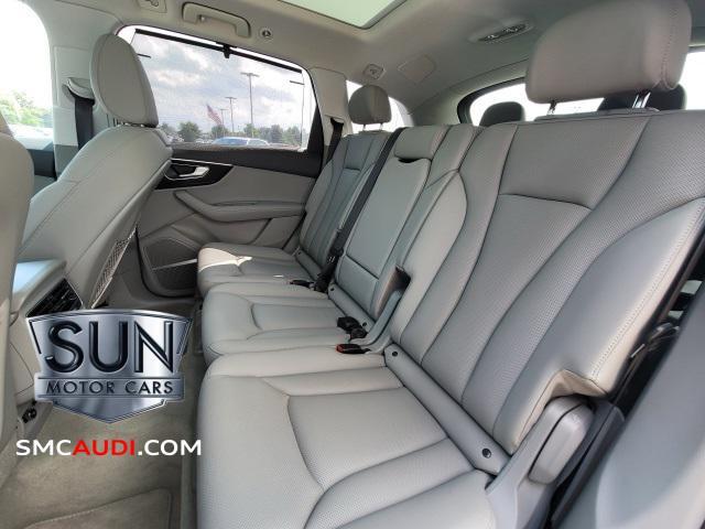 Photo of 2021 Galaxy Blue Metallic Audi Q7