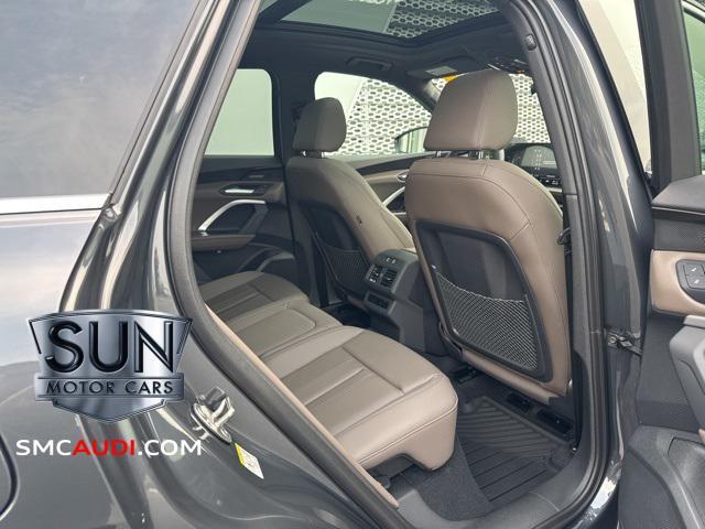 Photo of 2025 Tambora Gray Metallic Audi Q5