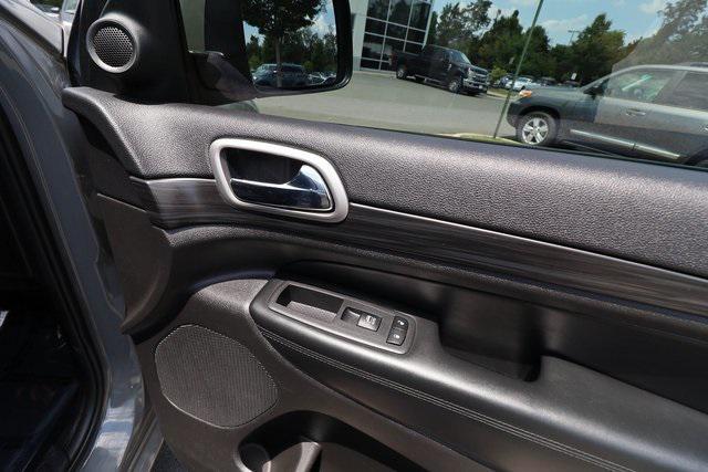 Photo of 2019 Sting-Gray Clearcoat Jeep Grand Cherokee