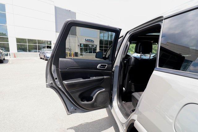 Photo of 2019 Sting-Gray Clearcoat Jeep Grand Cherokee