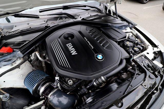 Photo of 2017 Alpine White BMW 340