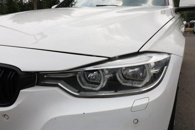 Photo of 2017 Alpine White BMW 340
