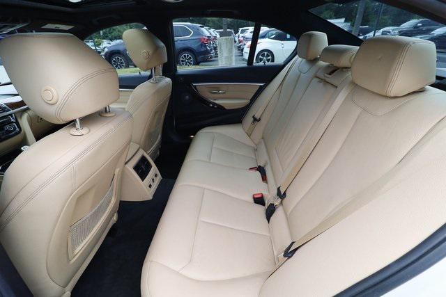 Photo of 2017 Alpine White BMW 340