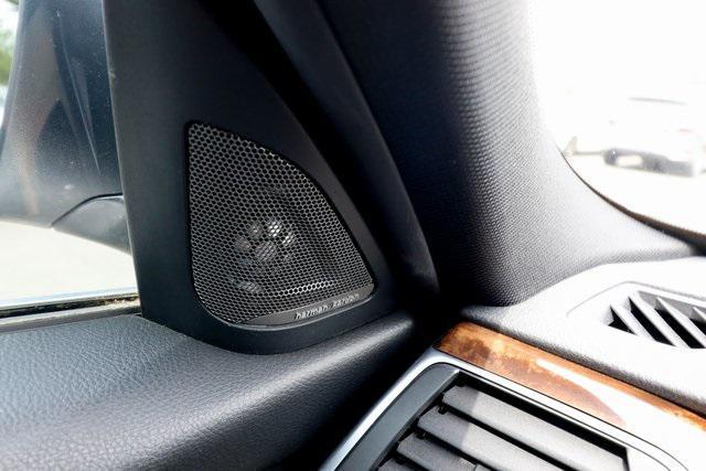 Photo of 2017 Alpine White BMW 340