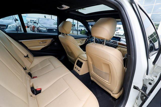 Photo of 2017 Alpine White BMW 340